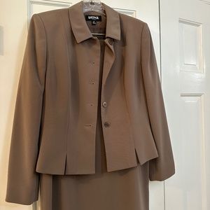 Ladies Kasper suit